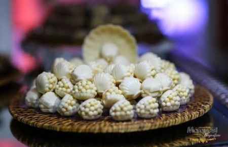 DOCES