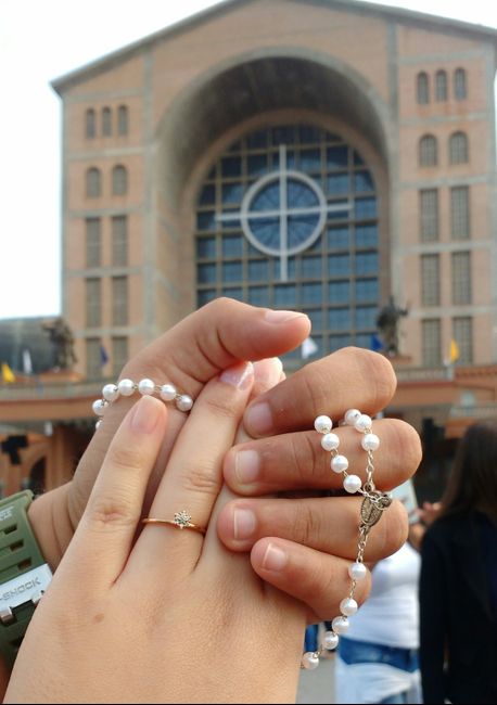 📸 Poste uma foto exibindo o seu anel de noivado ou aliança de casamento - 1