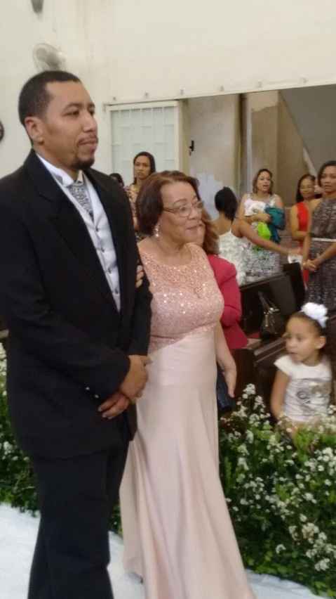 O noivo e sogrinha, linda