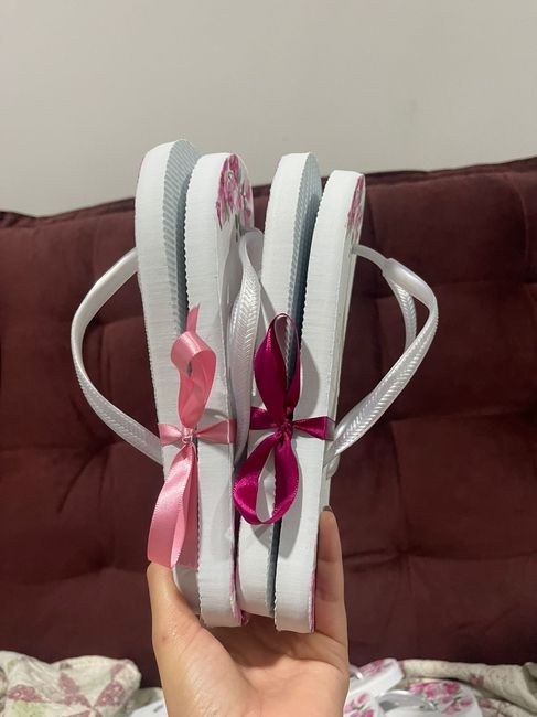 Quantas Lembrancinhas ter no casamento - totem, bem casado, chinelos - 04 dias para o casamento 6