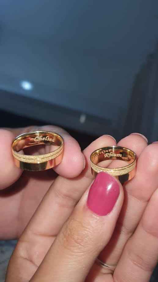 📸 Poste uma foto exibindo o seu anel de noivado ou aliança de casamento - 1
