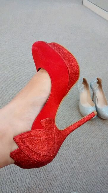 Dúvida.  vocês irão usar sapatos brancos ou de outra cor ? - 1
