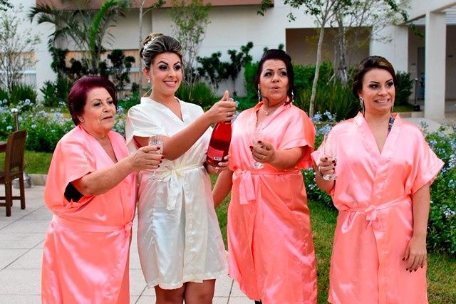 Estourando champagne!