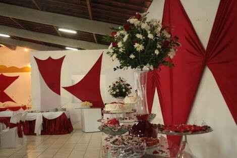 Decoração  branca e vermelha - 4