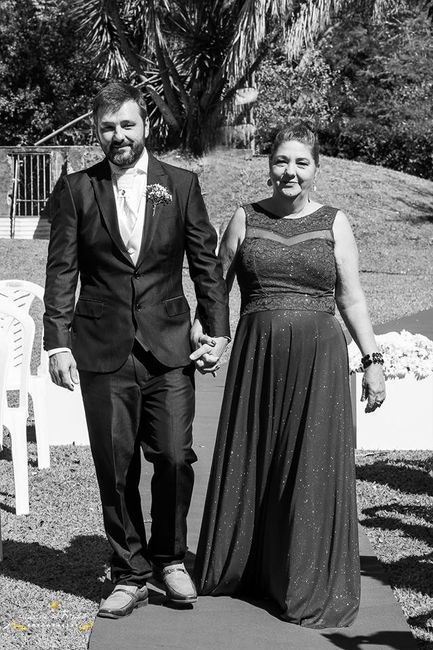 noivo e a mãe 