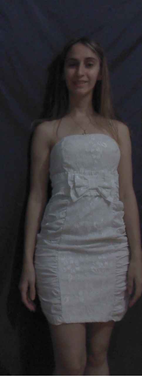 3) Vestido branco