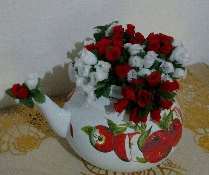 Chaleira com florzinhas