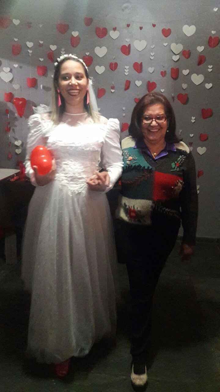 Me fizeram treinar com a minha mãe, pois vou entrar com ela na igreja kkkkkk
