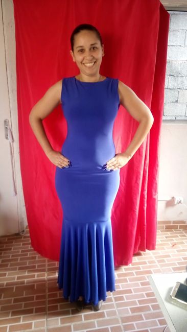 Aqui eu estava na costureira fazendo a prova. Aqui não tenho fotos do dia do casamento.