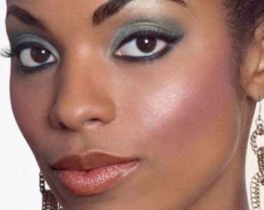 Dica: Make para negras 10