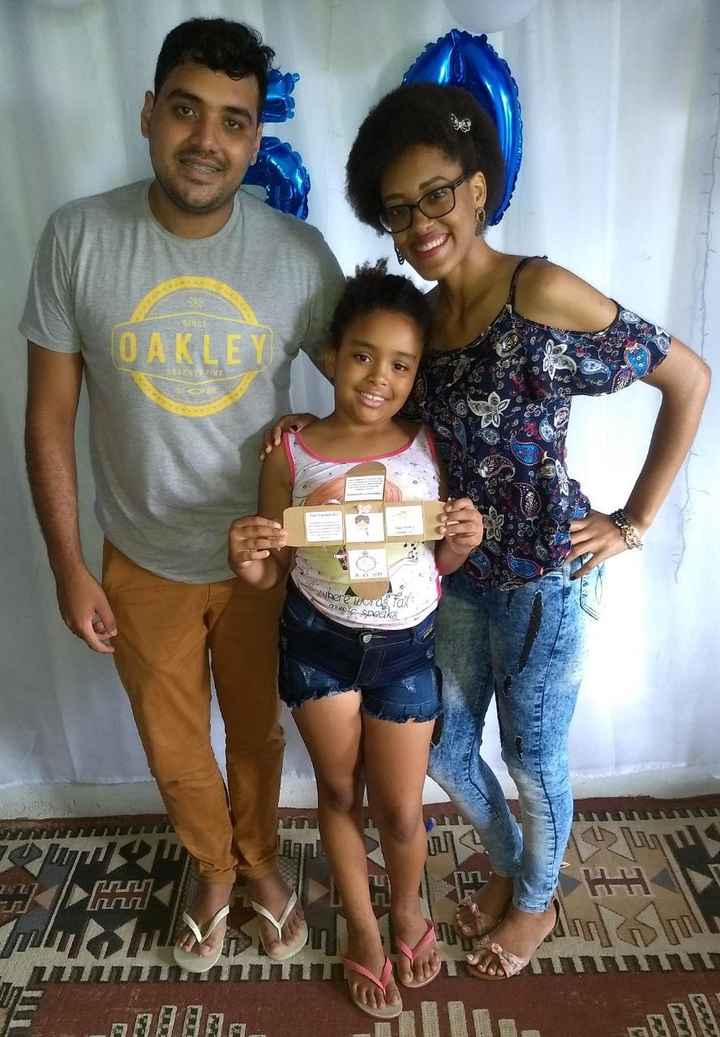 A daminha das placas: Rafaela, 7 anos.