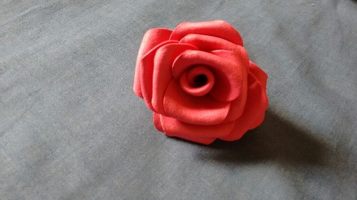 Teste do meu centro de mesa com rosas de eva - 1