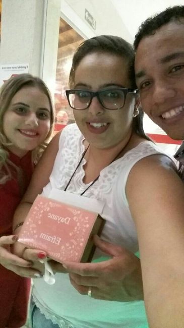 Com quanto tempo de antecedência devemos convidar os padrinhos e para mandar os convites dos convida