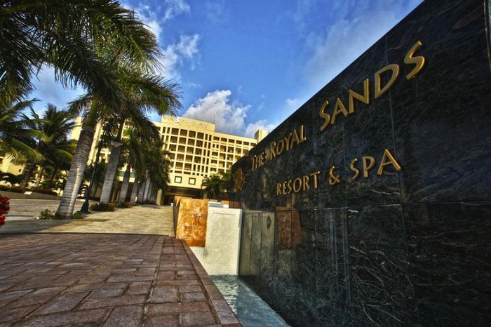 Royal Sands