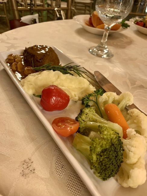 Alguém conhece o salão Bambu Lounge? Me ajudem!!! 3
