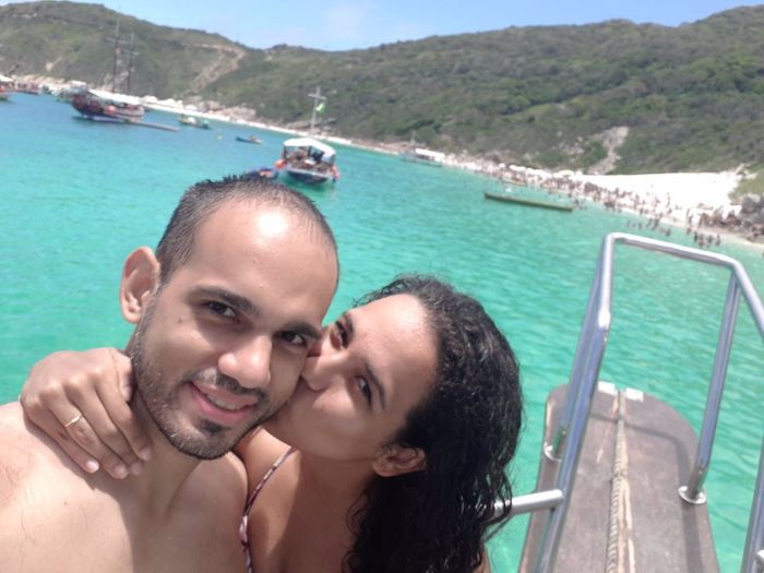 Eu e meu amor no passeio de barco em Arraial. 