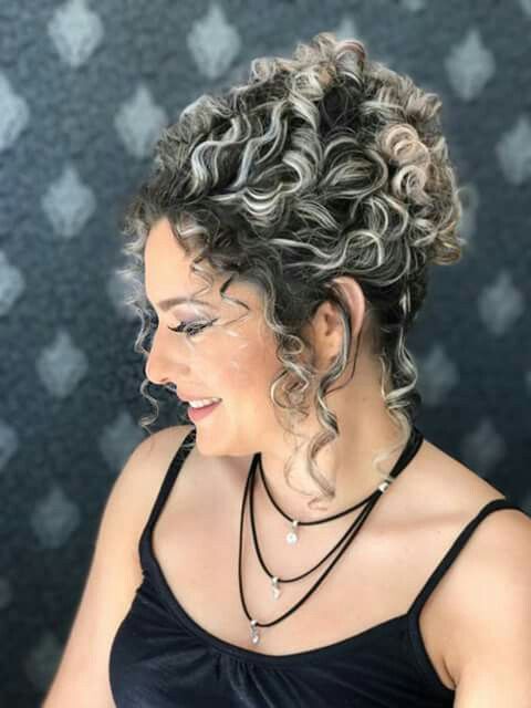  Ajuda para uma noiva cacheada! - 1