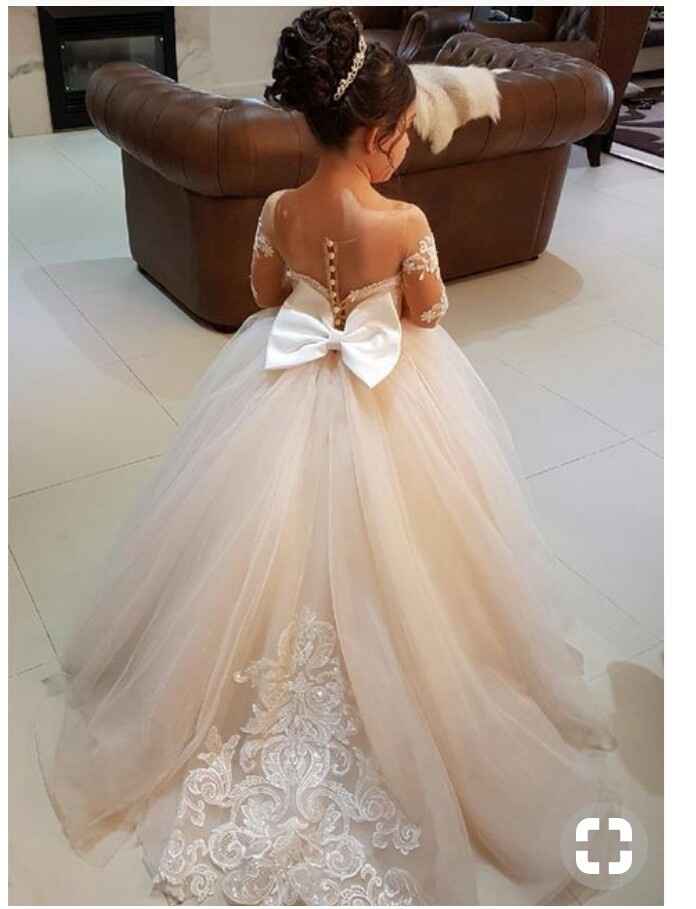 Gente q vestido de daminha é esse?? - 1