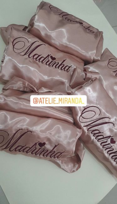 Robes e chinelos noiva e madrinhas 2