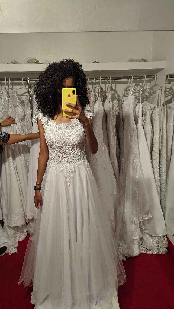 Qual vestido tá melhor? - 2