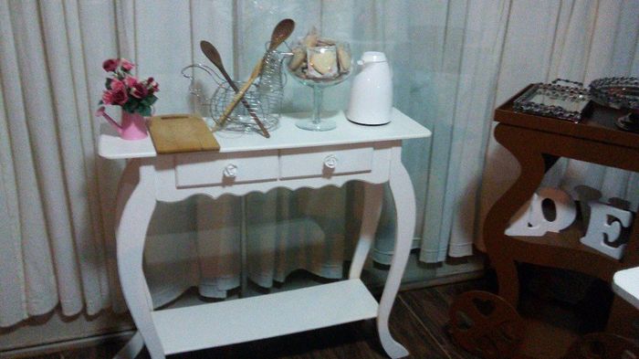 Mesinha decorada, tudo isso é da minha tia