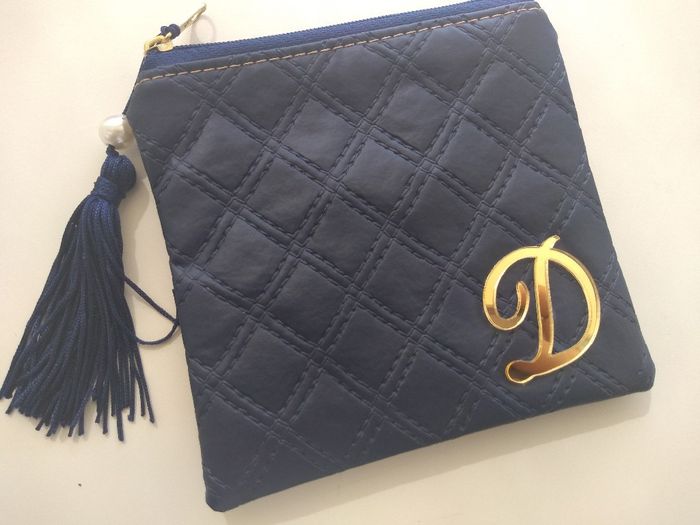 Detalhe da necessaire das madrinhas