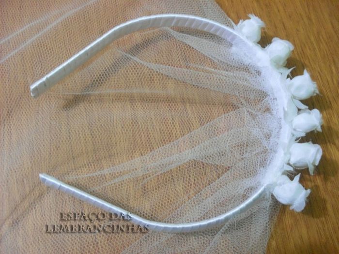 Tiara com veú para hora do Bouquet.