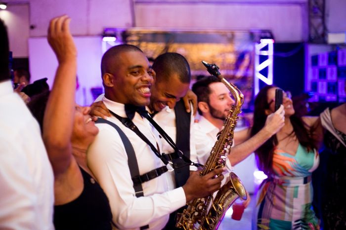 Experiência com banda ao vivo no casamento 12