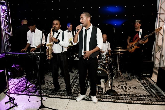 Experiência com banda ao vivo no casamento 16