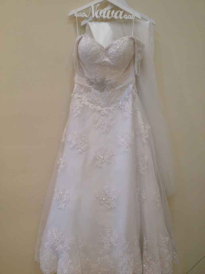 vestido e cabide