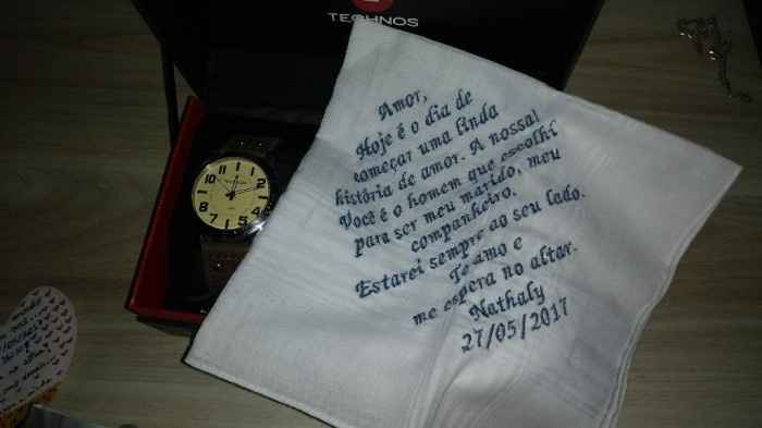 relógio e lencinho personalizado para o noivo