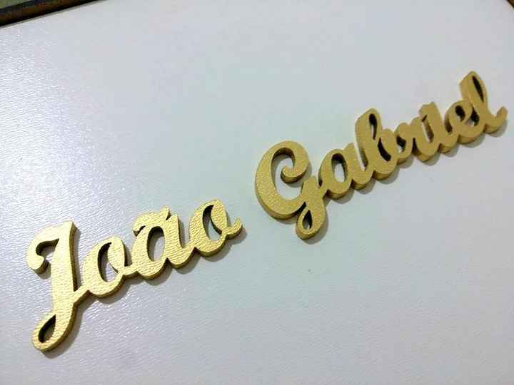 Detalhe de uma das caixas de um dos pajens. Coloquei o nome em cada caixinha dos pajens/damas/floris