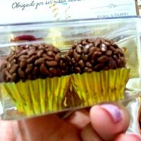 Brigadeiros para as crianças. Minha mãe e eu fizemos! 