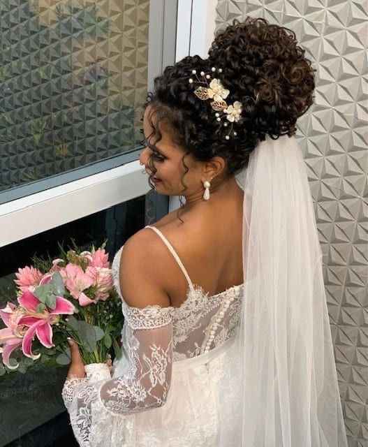 Que penteado escolher? Liso ou cachos? - 2