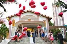 Balões de coração para saída dos noivos 1