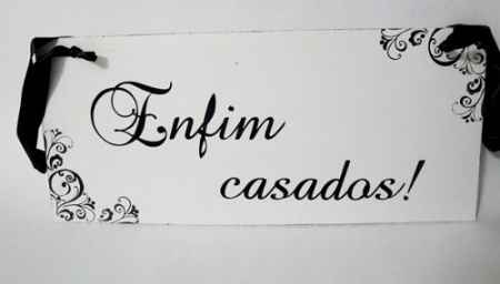 Plaquinha: Enfim Casados