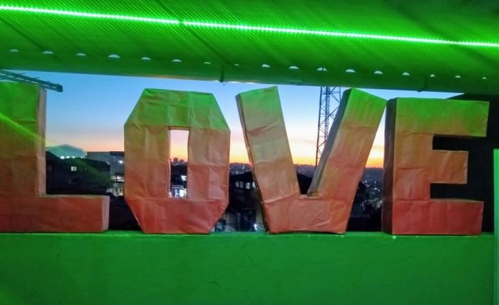 L.O.V.E 