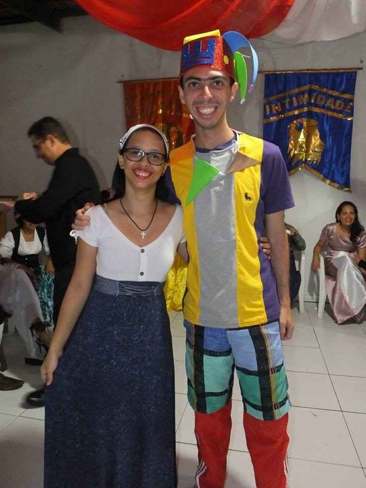 Adorando a Deus juntos 