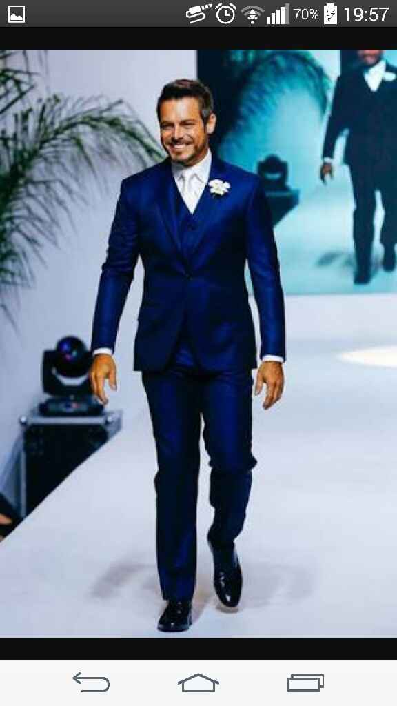 Terno azul ou preto? #escolhaoseupreferido - 1
