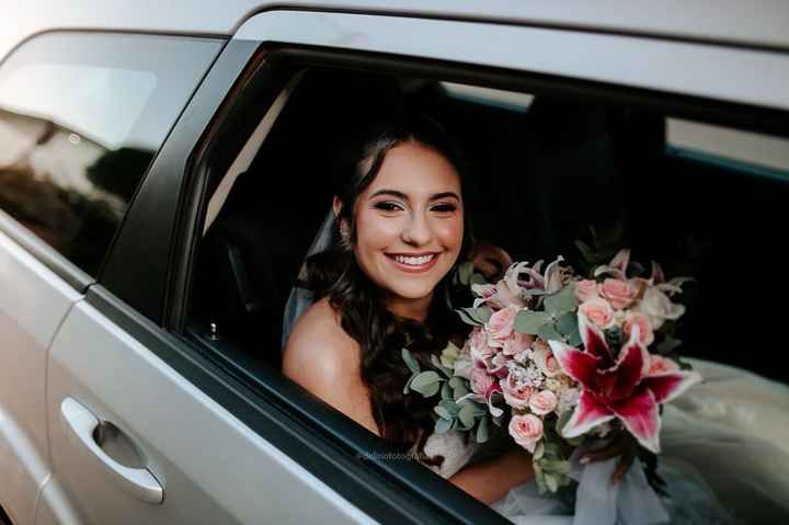 “Prazer, sou Alzira Leandro , maquiadora há 10 anos e apaixonada pelo que faço! 💄✨  Minha especialid