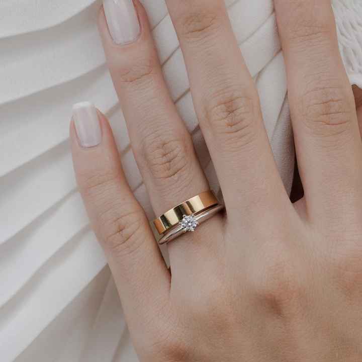 Aliança de noivado junto com a de casamento? - 1
