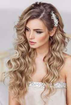 Sobre os penteados citados, obviamente optei por este, sempre quis penteado solto e que valorize o t