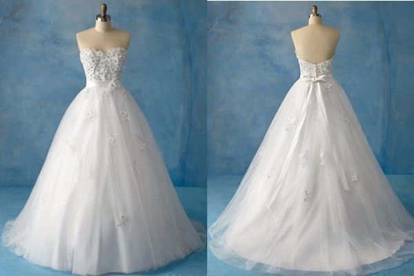 3- Que tal um vestido de princesa com flores? eu adorei este e compartilho com vocês!