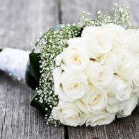 Buche de rosas Brancas
