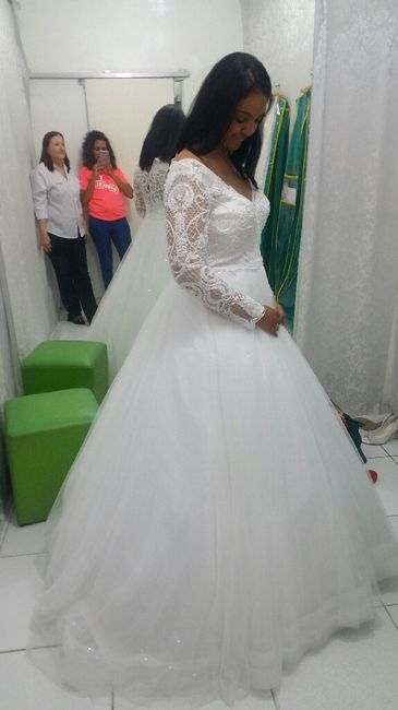 Qual a cor do seu vestido? - 1