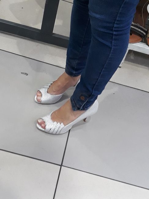 Comprei minha sandália... Não vou mais de pantufa haha - 1