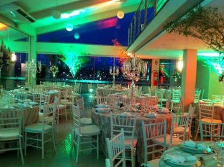 Não vai ser igreja! casando no salão por falta de opção.  - 8