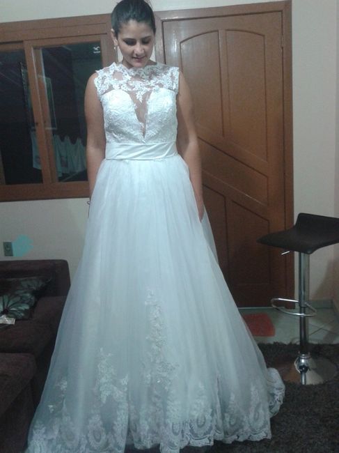 Vestido corte em A (vou aproveitar a saia desse vestido, a parte de cima eu mandei fazer de novo(