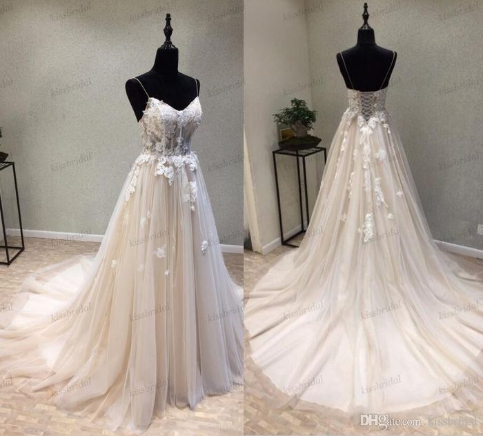 Qual modelo de vestido de noiva vocês escolheram ? 1