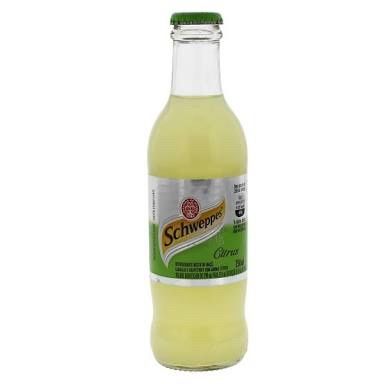 Bebidas com garrafas transparentes - 1